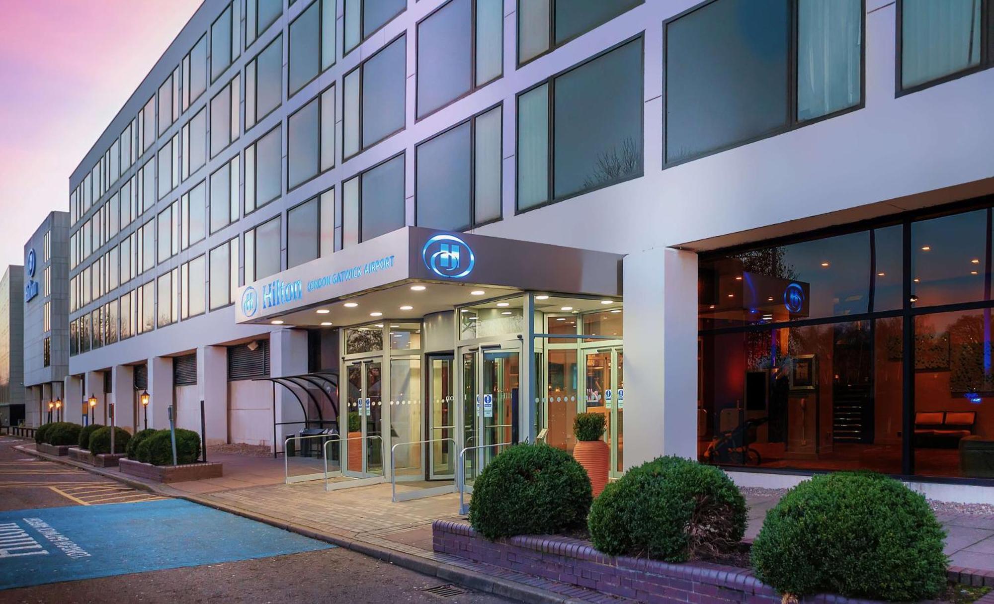 Hotel Hilton London Gatwick Airport Horley Exterior foto